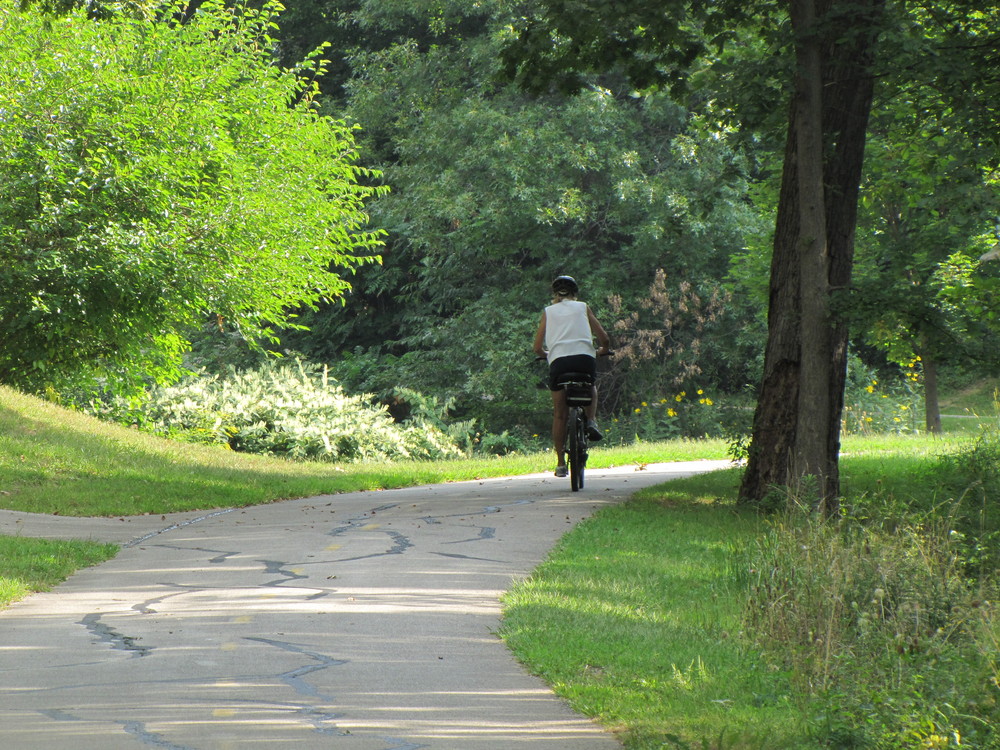 QC Trails Duck Creek Parkway Trail